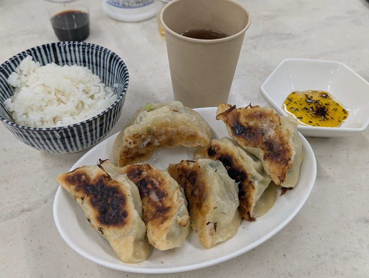 昨日は餃子修行のため、大好きな餃子肉太郎の店主 <a href="/h_gashiyama/">東山 広樹 | 『餃子の肉太郎』店主</a> さんの講座に行ってきました。料理が上手な方が多かったかと思うけど、再現度100%！
東山さんの研究の素晴らしさを、体感しました。自家製でこのクオリティはもう下げられない！