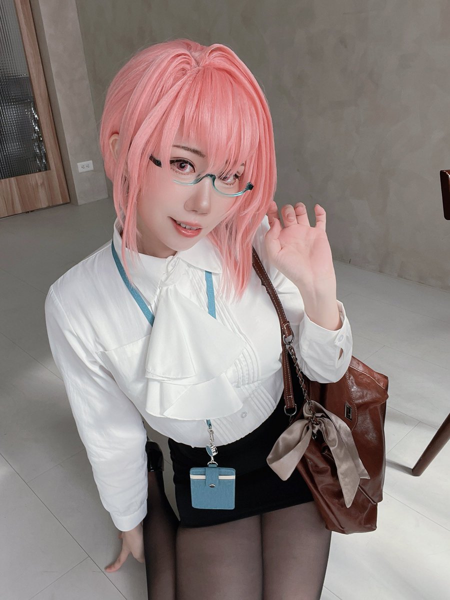 終於下班了～
今天陪我吃晚餐？

絕區零 
月城柳 小停再出發ver.
#絕區零 #zenlesszonezero