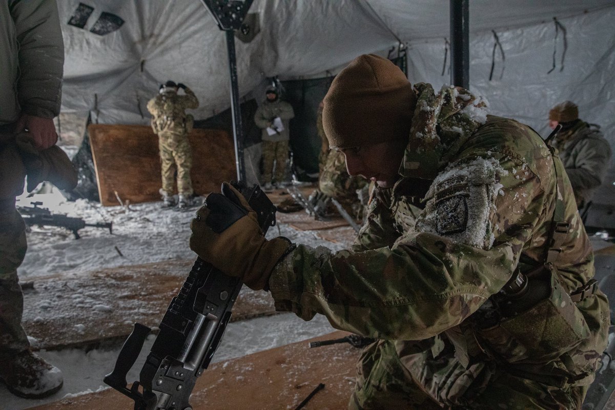 10MTNDIV's tweet photo. Mastery matters. ⚔️
From clearing to disassembly and functions checks, Soldiers demonstrate proficiency across multiple weapon systems critical to combat readiness. #ClimbToGlory #Dseries2026 #StandardsMatter #MountainTough #ForgedInTheClimb https://t.co/6nHGWE3Riy