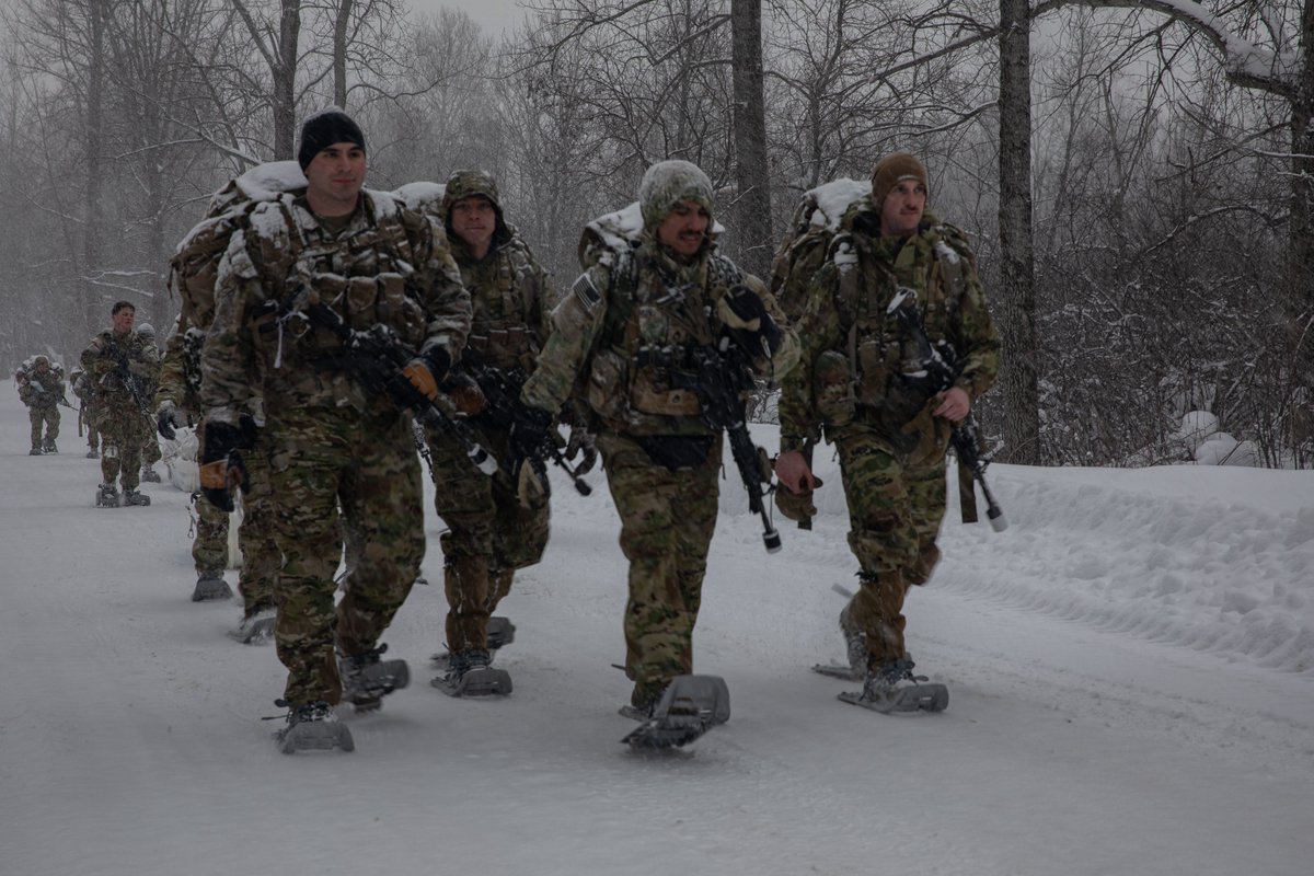 10MTNDIV's tweet photo. Mastery matters. ⚔️
From clearing to disassembly and functions checks, Soldiers demonstrate proficiency across multiple weapon systems critical to combat readiness. #ClimbToGlory #Dseries2026 #StandardsMatter #MountainTough #ForgedInTheClimb https://t.co/6nHGWE3Riy
