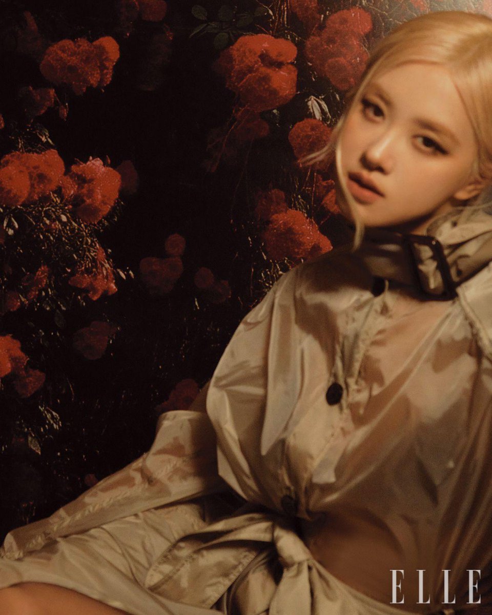 ELLE_KOREA's tweet photo. #ELLEstar #ROSÉ #로제 

로제와 생 로랑의 완벽 비주얼 케미❤️‍🔥

📸 화보 보러 가기: https://t.co/t9300uPoeR
📚 엘르 2월호 구매하기: https://t.co/ZrBdZOG5tc https://t.co/cRXVRfOlt1