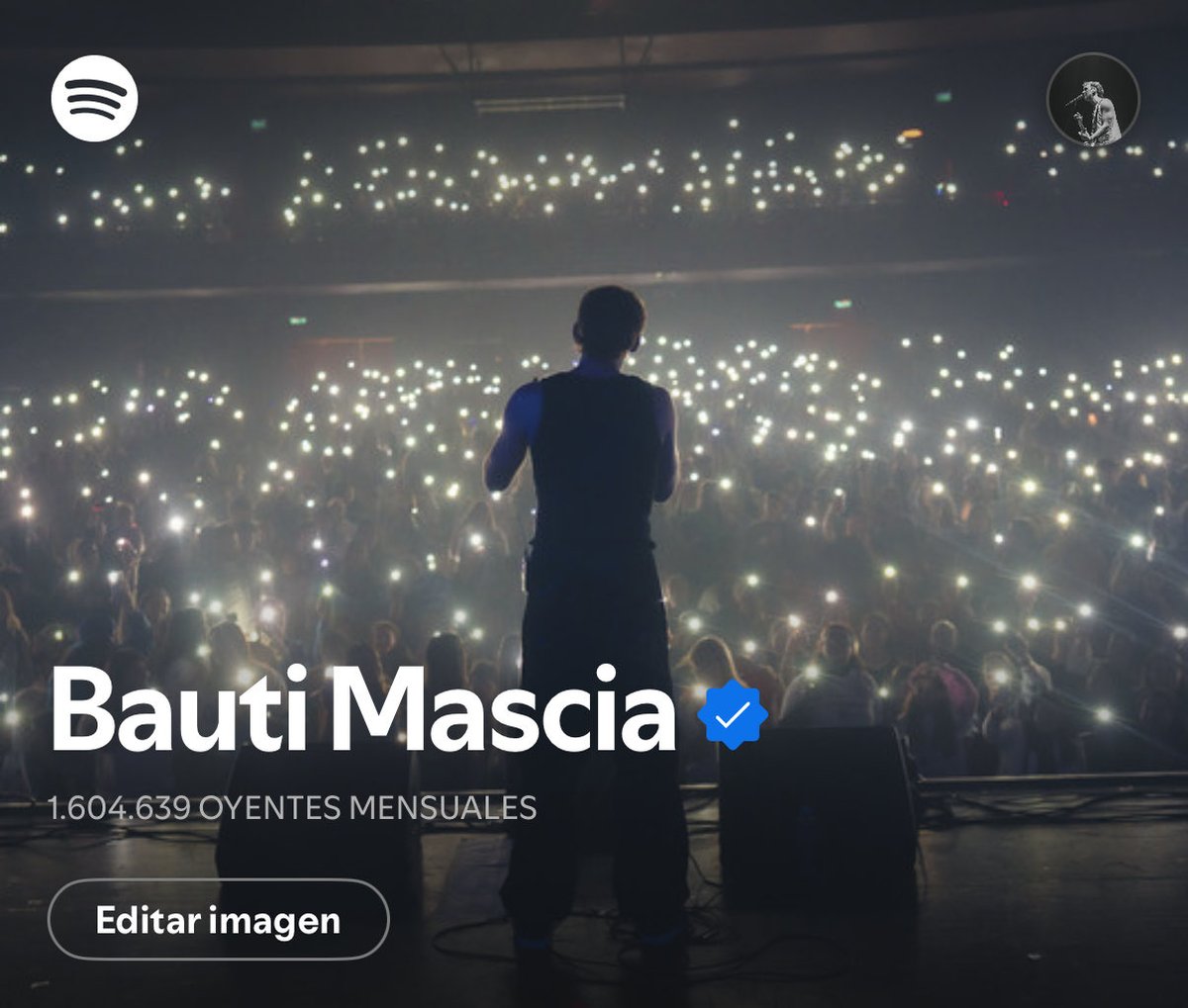 Hoy hicimos récord de oyentes mensuales ❤️‍🔥 Que lindo tenerlos así de cerca. Estos dias les tengo un regalito para ustedes. Los tkm