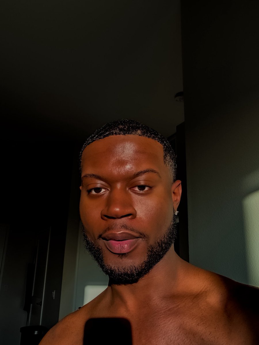 ChocolateKiiing's tweet photo. 🌅 https://t.co/pL3RRcXqYE