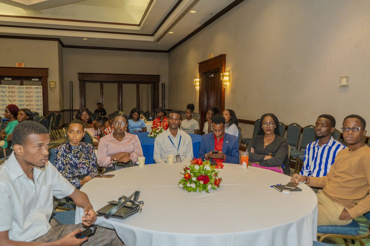 Le 24 janv. 2026, des centaines de femmes et de jeunes ont fait entendre leur voix lors de la Consultation nationale organisée par ATREPA, avec l’appui technique et financier <a href="/ONUFemmes/">ONU Femmes</a> ONU Femmes Haïti via le <a href="/haiti_pbf/">UN Peacebuilding Fund - PBF Haiti</a>, en faveur de la paix et du développement durable en Haïti