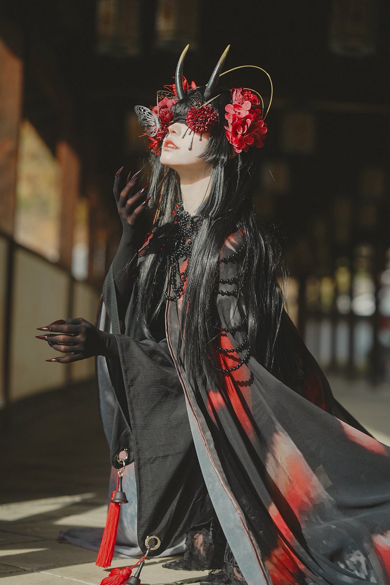 救いか呪いか

┈┈┈┈┈┈┈┈┈┈
黒い蝶の式神【月詠】ﾂｸﾖﾐ

photo:泥パン氏(<a href="/AKIOcom/">泥パン氏 / ﾀﾞｲﾀｲﾀﾞｲ👀</a> )
#鴨コス #萬福寺 #幽幻怪社もののけ本舗