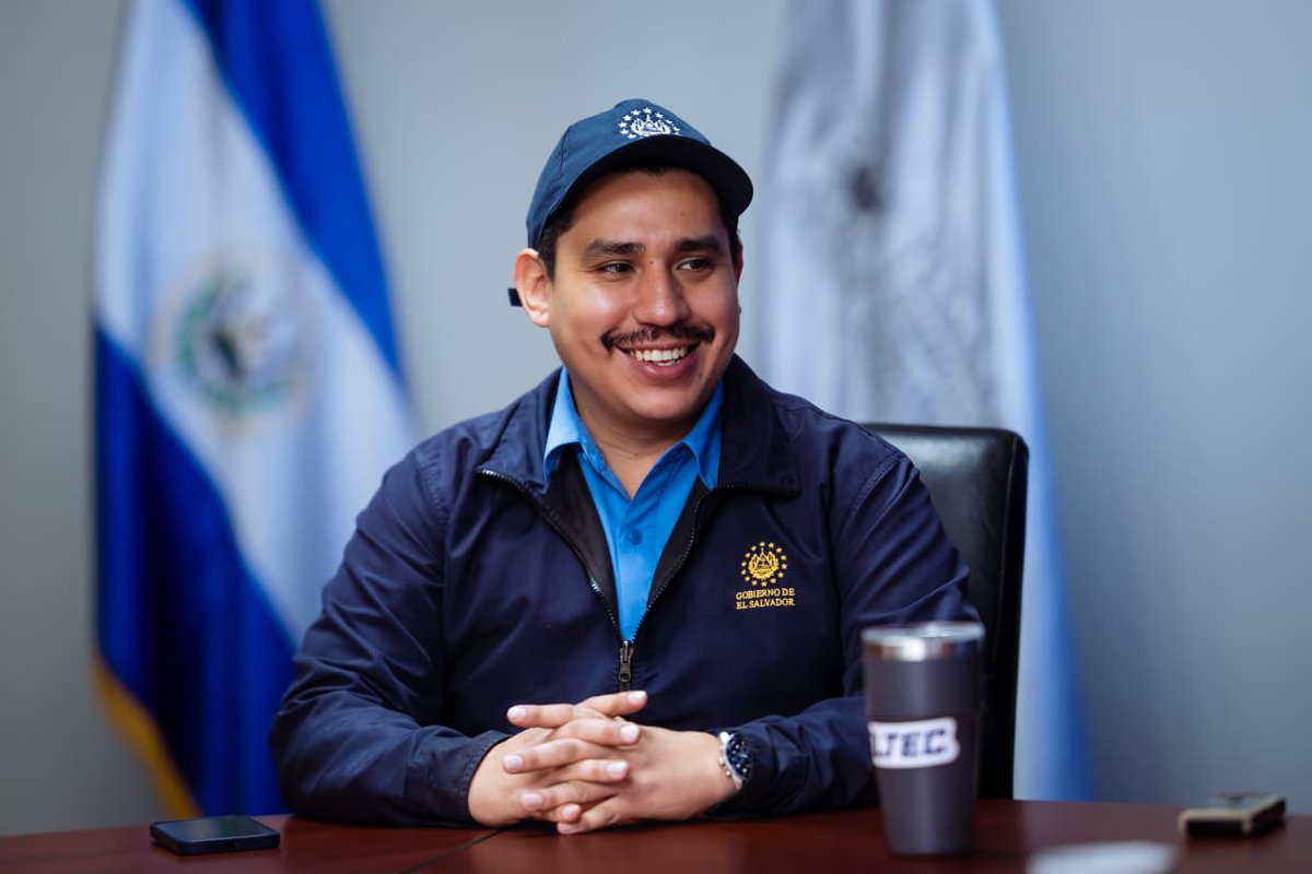 eduardogodoy89's tweet photo. Nos reunimos con la junta directiva de la fundación Holandesa Stichting Seen Art con proyectos innovadores y de alta incidencia para el departamento de San Salvador, estén atentos. 🇸🇻 https://t.co/IMltj7zmqe