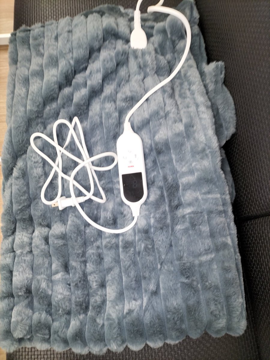 ポヨン tweet media