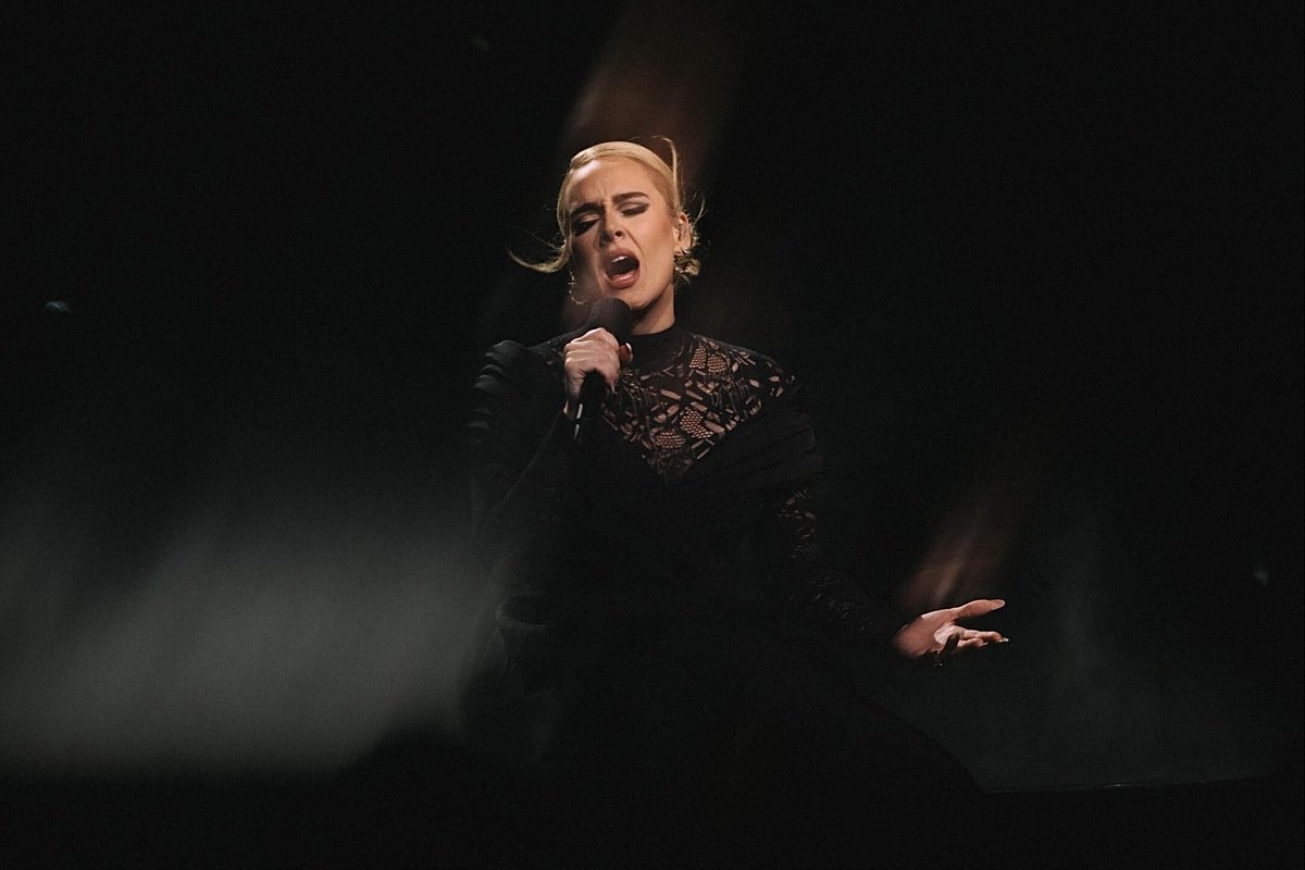 Foto inédita de Adele durante el fin de semana 19 de su residencia en Las Vegas.

📸 Ravieb vía Threads