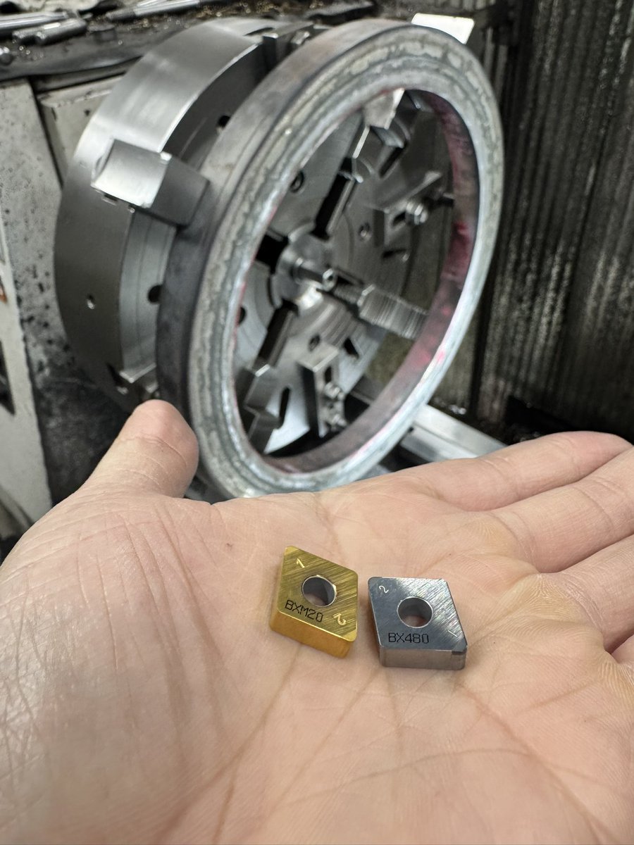 今日はタンガロイさんのCBNで加工してみますかね✊（もう削ってますが）