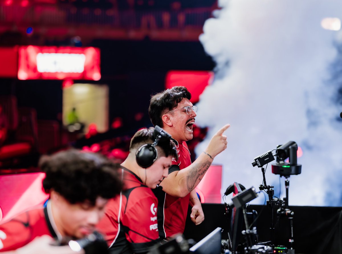 JaseCreates's tweet image. FAZE CEO ROARING 🗣️

📸