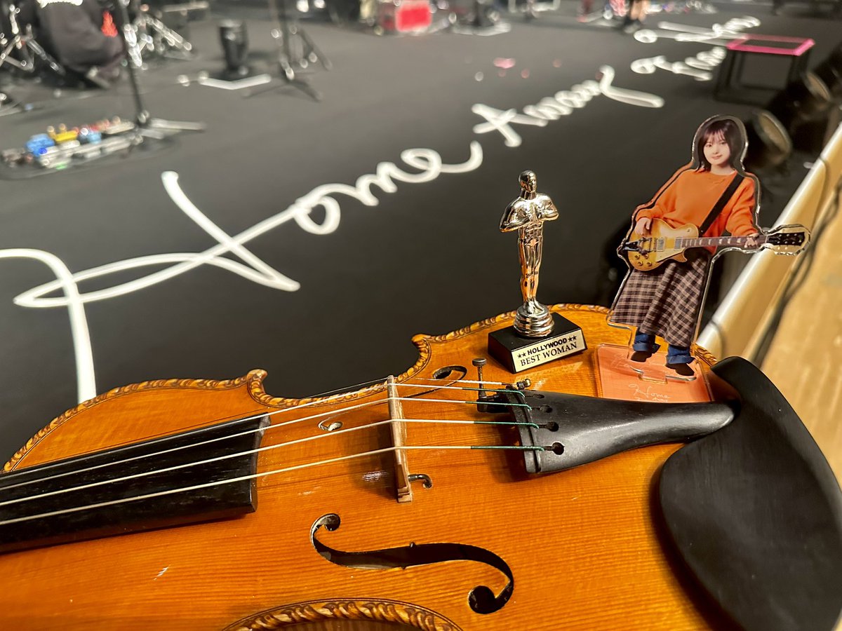 おはようございます☺️
昨日は…✨
Sayaka Yamamoto Hall Tour 2025-26 "home away from home"
東京公演2日目、ツアーファイナルでした🏠🏠
#home_away_from_home

アンコールで"みんなー"って呼んでくれるさや姉様の温かさにひっそり感動していました🫶🥹