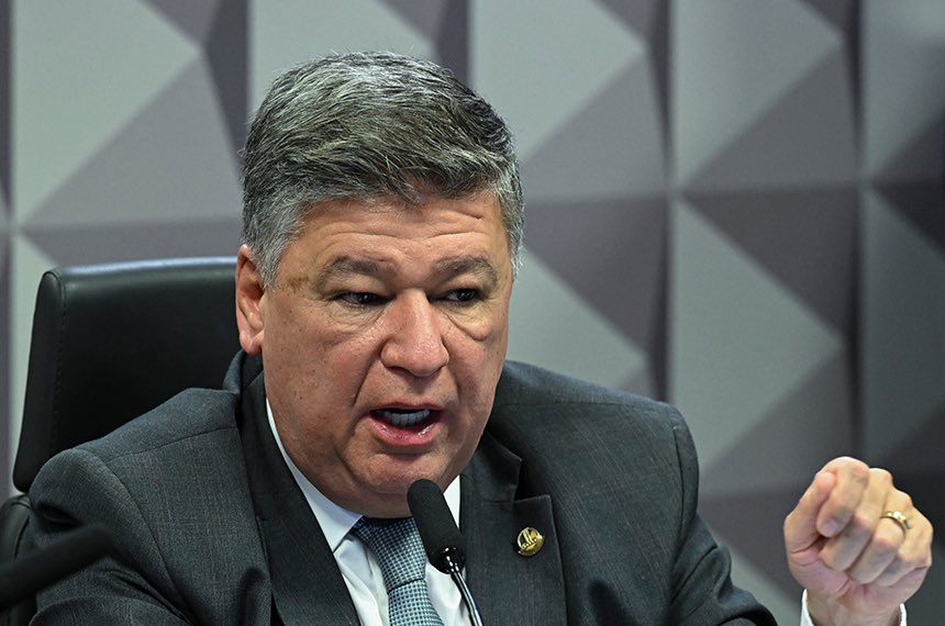 boletimbr's tweet photo. 🚨URGENTE: Carlos Viana quer votar nova convocação de Lulinha no INSS. https://t.co/sG2d7TiAIt