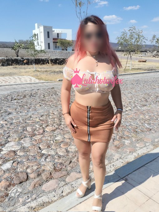 Lulu Hotwife X - 3 pic. Que las vecinas ya se andan poniendo de acuerdo para prohibirme qué salga así a la tienda 🙄 al parecer soy la única indecente de la colonia 😈 Como ven? A ustedes les molestaría tenerme de vecina? 🤔 Los leo 😋😘 https://t.co/9gbtE1xNDw
