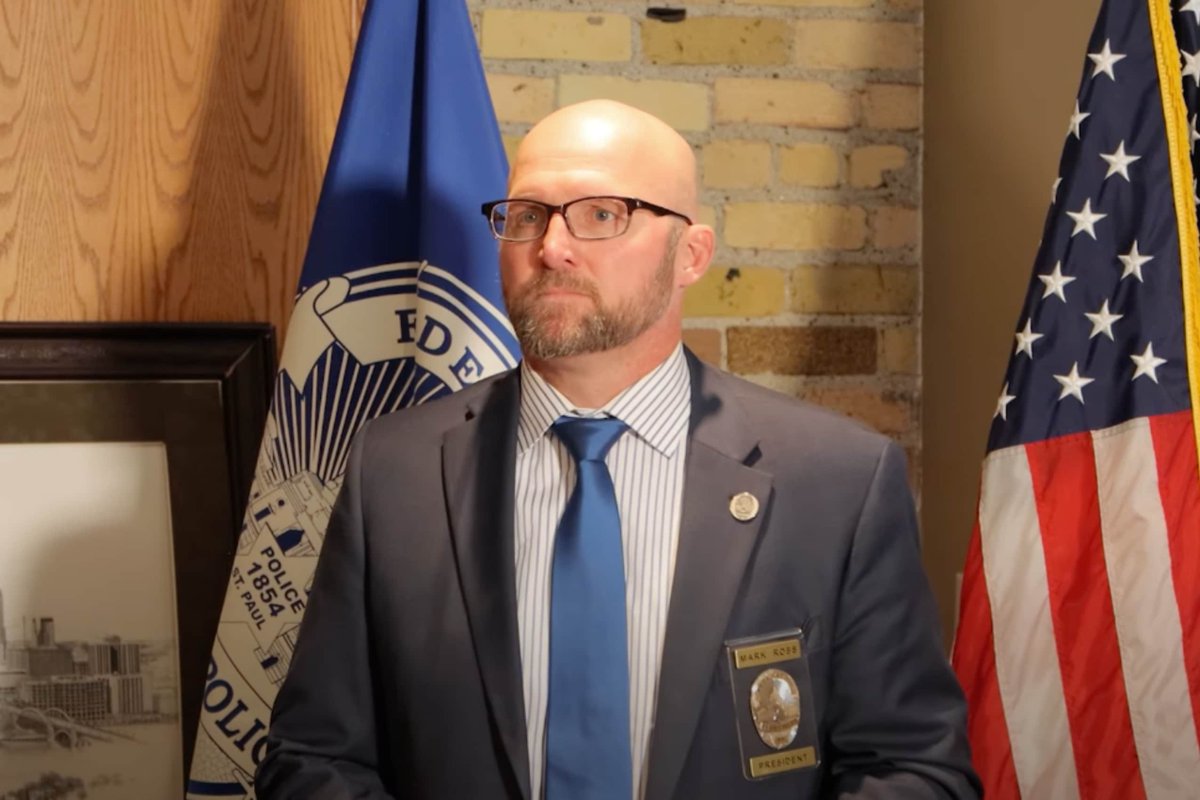 AlphaNews's tweet image. Police union leader says blocking ICE coordination led to deadly Minneapolis shootings

St. Paul Police Federation President Mark Ross said that if local police had been allowed to assist federal agents, the deadly encounters involving Renee Good and Alex Pretti could have been…