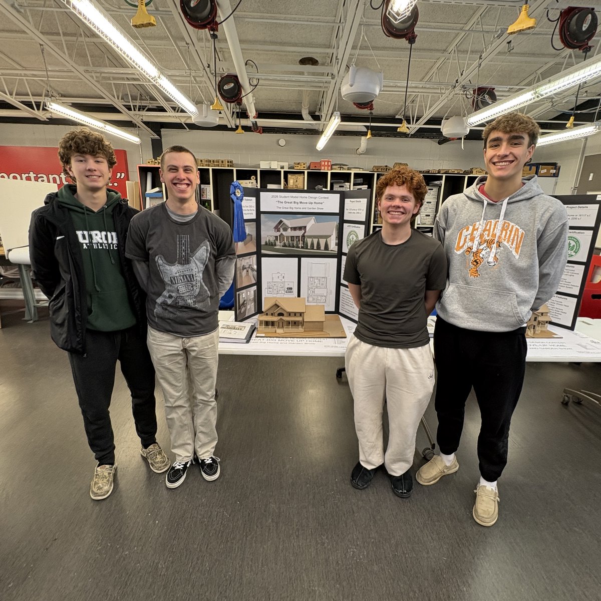 Ashley Pach tweet media