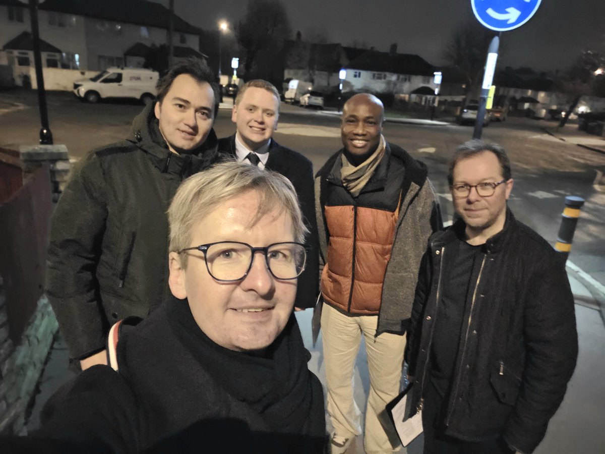 Another great evening talking with my neighbours in Waddon about their local issues 💙

Lots of great conversations and really positive responses!!