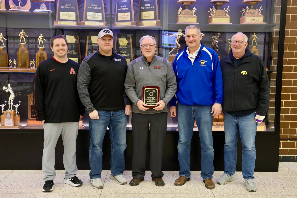 AlgonaStuCo's tweet photo. Congratulations to Greg Stewart for being named Iowa High School Athletic Directors Association's Administrator of the Year!! https://t.co/MogfVCPTMj