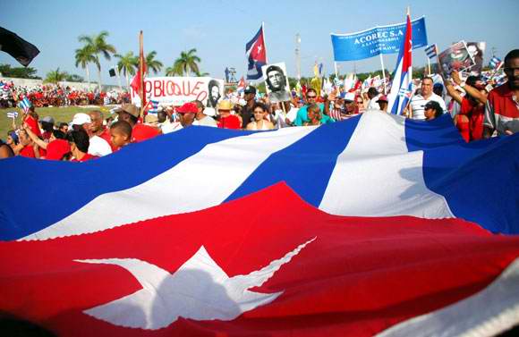 <a href="/BrunoRguezP/">Bruno Rodríguez P</a> <a href="/cubadebatecu/">Cubadebate</a> #Cuba 
Esas han sido sus aspiraciones durante todos estos años de #Revolución pero una y otra vez han recibido las indudables muestras de la firme decisión de este pueblo #PatriaOMuerte