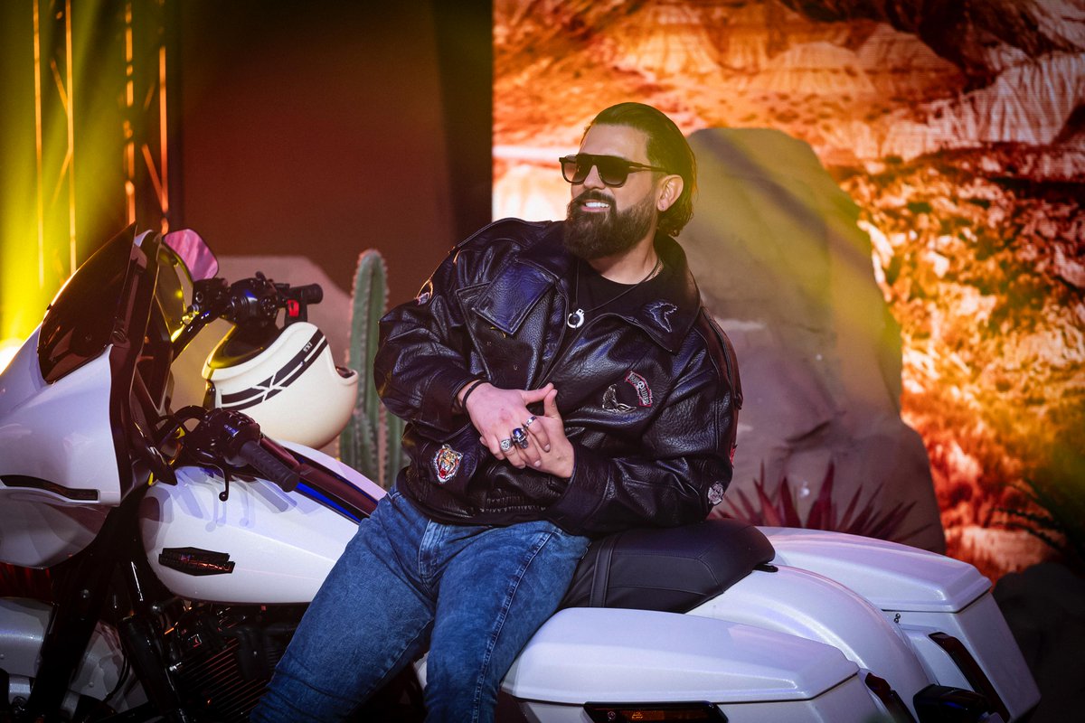 ZeppelinTV's tweet image. John Guts ya está en la casa de @ghoficial para llevar a la expulsada en moto 🙌 

#GHDúoGala4 #GHDúo29E