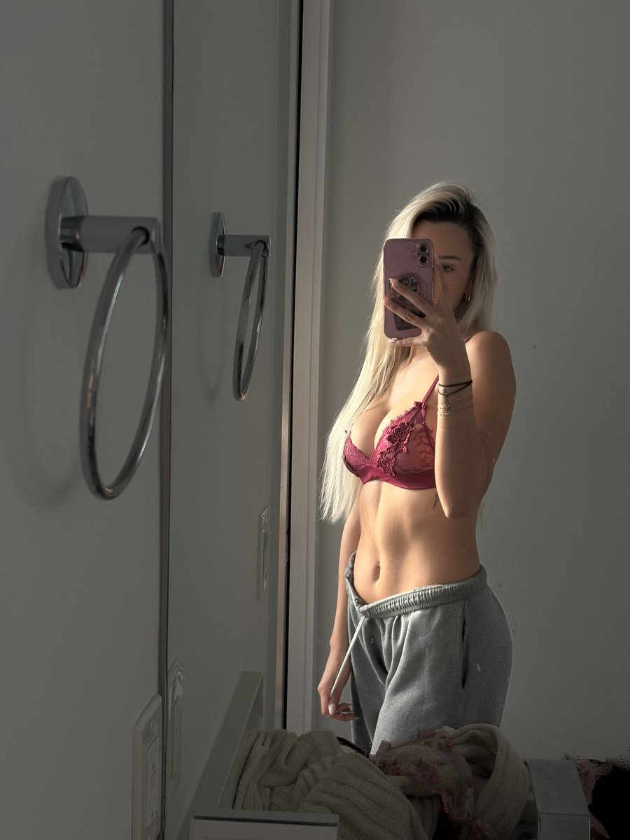 Halie Ray🤍 tweet media