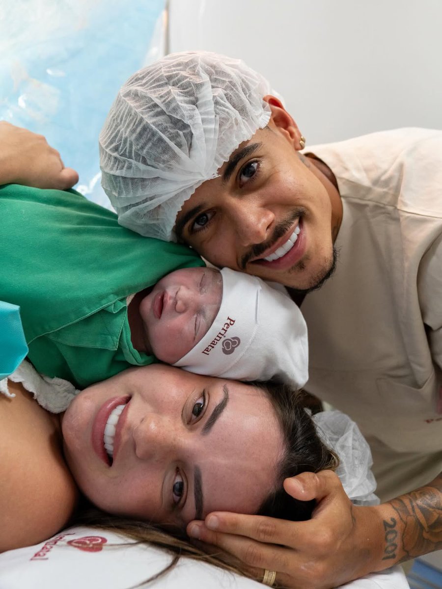 NewsAlmirantee's tweet image. Lucas, filho do zagueiro Lucas Freitas, nasceu nesta quinta-feira.

Desejamos saúde e felicidades para o novo vascaíno. 😍💢