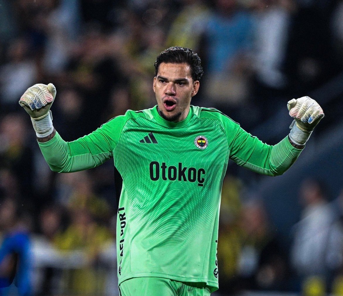 SEN EFSANE BİR KALECİSİN