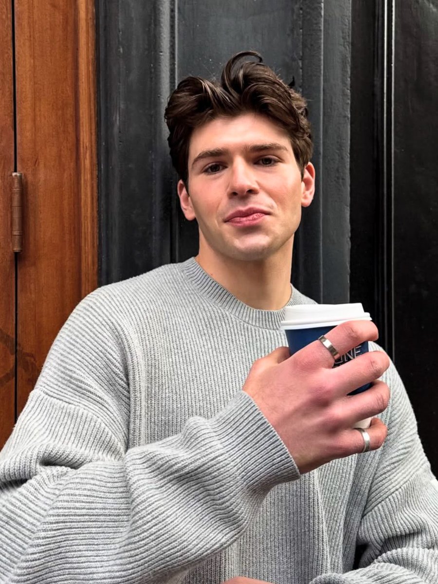 BGayCom's tweet photo. Former Big Ten football player Jake Eldridge says hiding his sexuality while playing Division I ball took a huge toll on his mental and physical health — and sharing his story is part of healing. 🌈💪
#JakeEldridge #LGBTQInSports #ComingOut #QueerFreedom
#gay https://t.co/5MZoAG0dx1