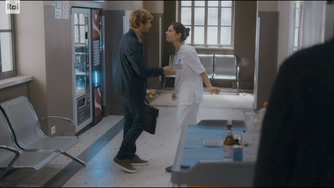 Ma quanto si saranno divertiti a girare di nuovo insieme questi due? 😂 #DonMatteo15