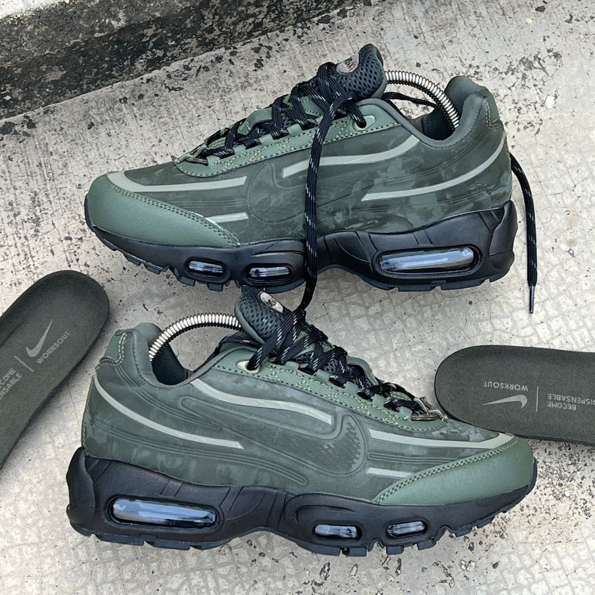 ShoeGuyOtis 💯 (@shoeguyotis) on Twitter photo 