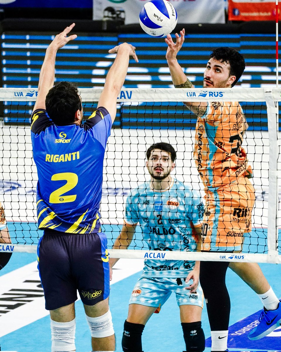 MonterosVoley's tweet photo. #LVA En Comodoro Rivadavia caímos ante UPCN por 3-0 con parciales de 19-25, 23-25 y 19-25.

Federico Pereyra fue el máximo anotador del partido con 16 puntos.

El sábado ante San Lorenzo volveremos a la acción.

#SomosMVC 
#OrgulloNaranja https://t.co/C3qwn0ucfY