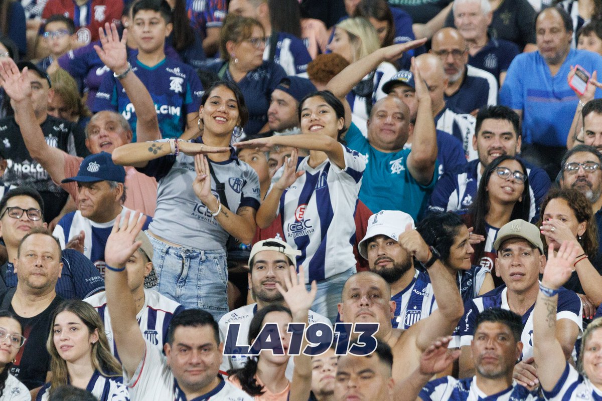 la1913com's tweet photo. 💙¡#BuscaT en las fotos de la Tribuna Gasparini!
💪⚽En La fecha 1 de la Liga Profesional 2026, #Talleres ante #Newells acompañado de su gente.
🎞️Mirá el álbum completo
https://t.co/R0rux7wTRo https://t.co/WRTk7JBGvm