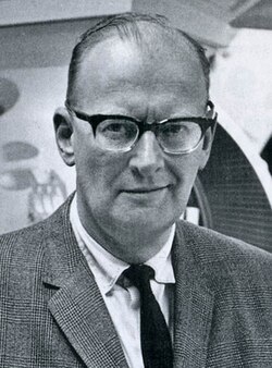 Bibliomaniatico's tweet image. "Existen dos posibilidades: estamos solos en el universo o no lo estamos. Ambas son igualmente aterradoras".

Arthur C. Clarke.