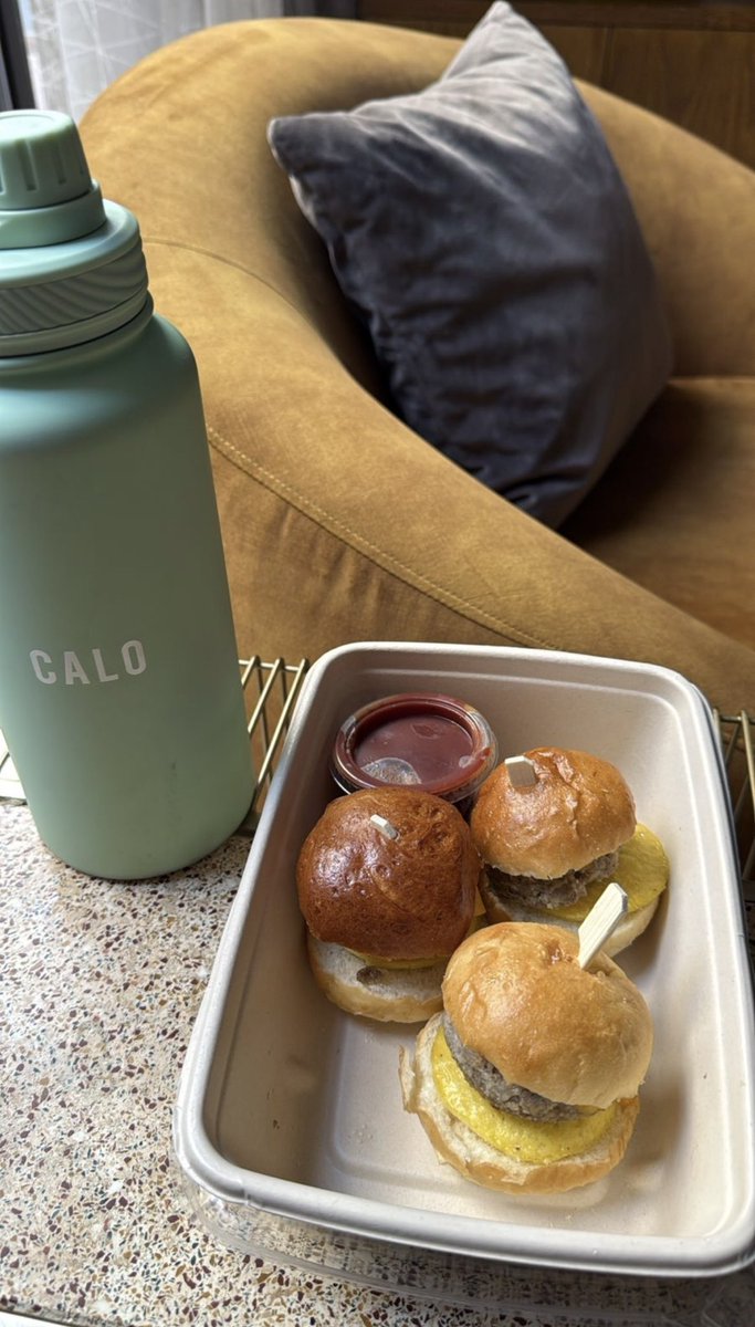 𝙵𝚊𝚑𝚊𝚍 tweet media