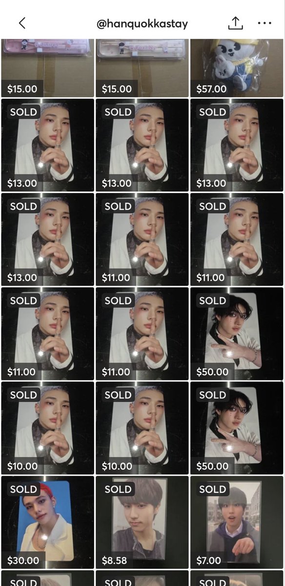 CherryBinBaby's tweet image. Kat / kat4hanjishine / kaliznaeym / Han’s red haired stalker is overpricing on Mercari 😭😭
Do not buy album pcs for more than $5 
This is taking advantage of STAY. How scummy.