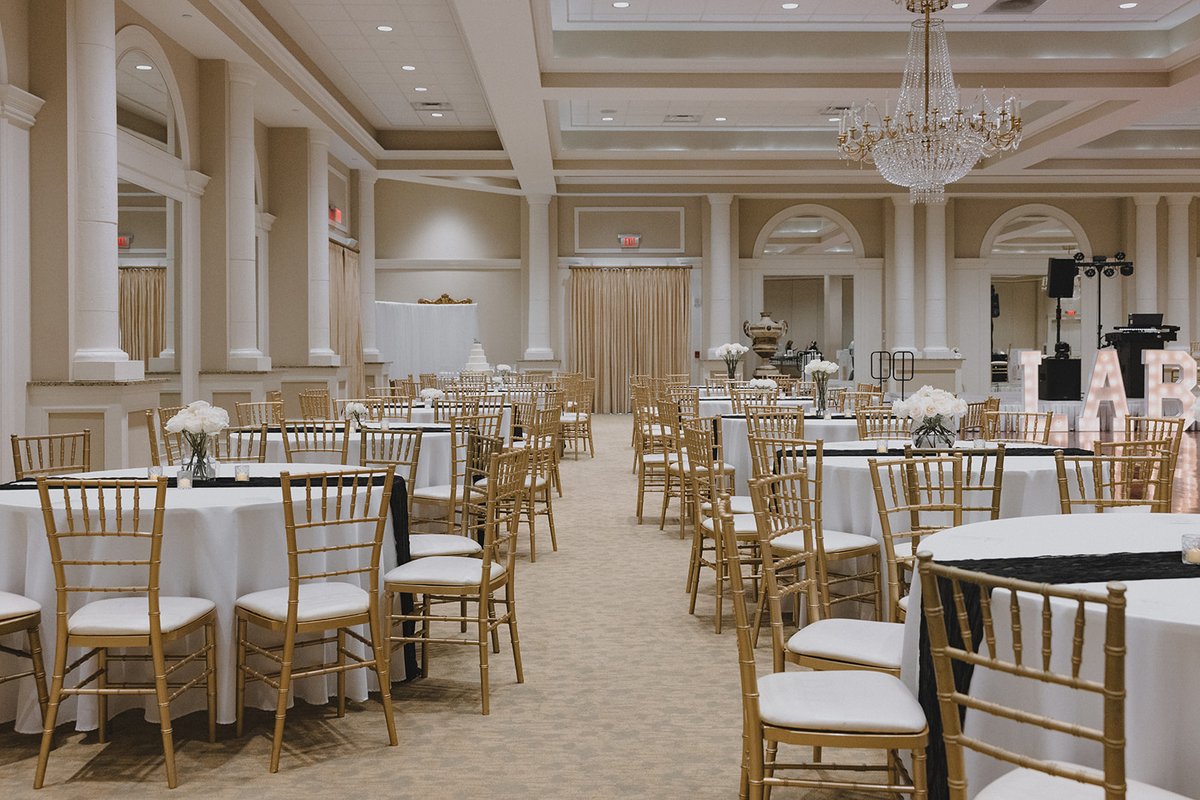 LePavillonLFT's tweet photo. Thank you for sharing the beautiful photos from Lindsey + Matthew’s reception.
Photography: The Mulligans
Venues: Parc Lafayette Colonnade &amp; La Chambre
Stay tuned, more photos to come...
Le Pavillon at Parc Lafayette
1913 Kaliste Saloom Rd, Lafayette, LA
https://t.co/h1W3BWPlXt https://t.co/EfnmQRdCmw