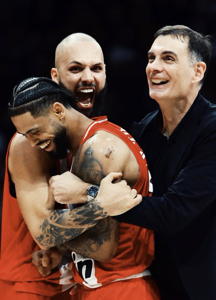 Είμαι με τον BRO και τον BRO και τον BRO…

#OlympiacosΒC