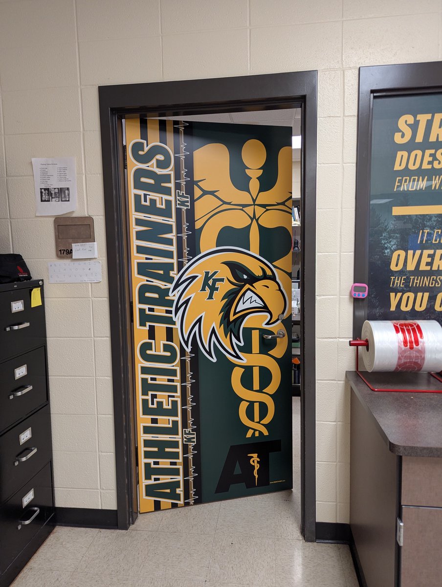 Sign Champ tweet media