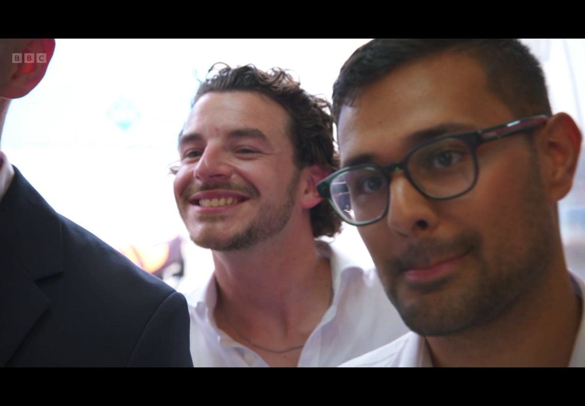 KDCunliffe's tweet image. The project leader leading by example. 

#TheApprentice #apprentice