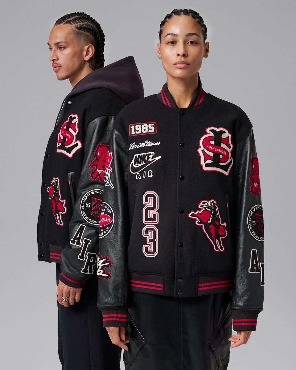 JustFreshKicks tweet media