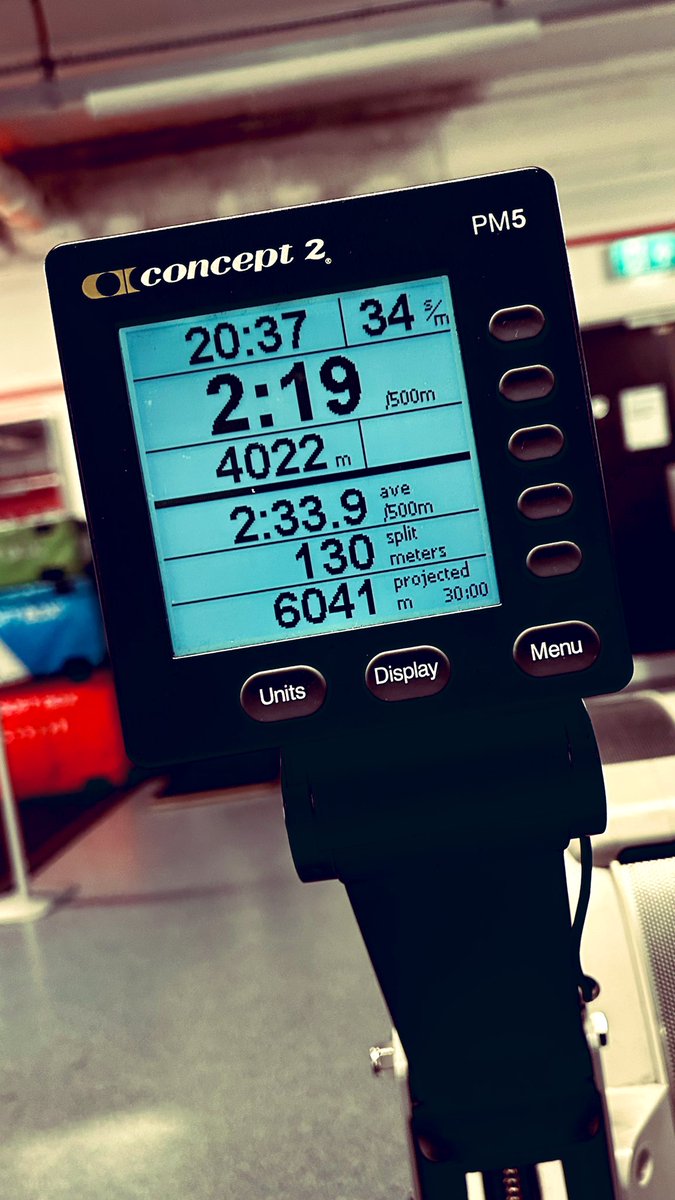 2026 Jan Workout Log #8:

Last year it started with 2x 5+mins/1km
Then 2x 10+mins/2km

👇🏼 this one today is without any break.

#FitnessMotivation #GymLife