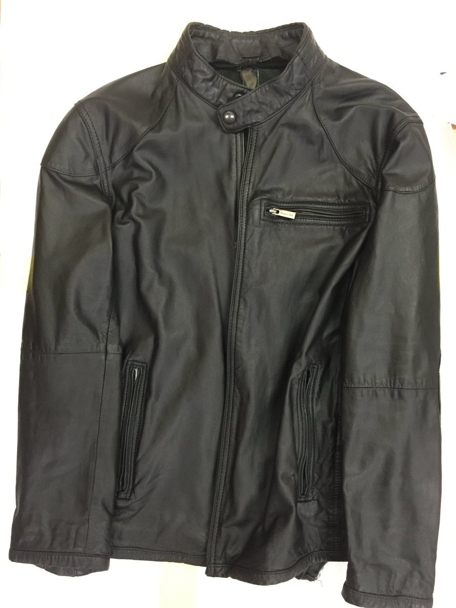 leatherrepairuk's tweet photo. A 40-year-old leather jacket. Worn when he met his wife. First kiss. First love. After she passed, it became priceless. Restoring it wasn’t about leather — it was about memories. That’s why we do what we do.
#TeamLRC #LeatherCare #LeatherRepairCompany #LeatherStories https://t.co/p61VaO6q4D