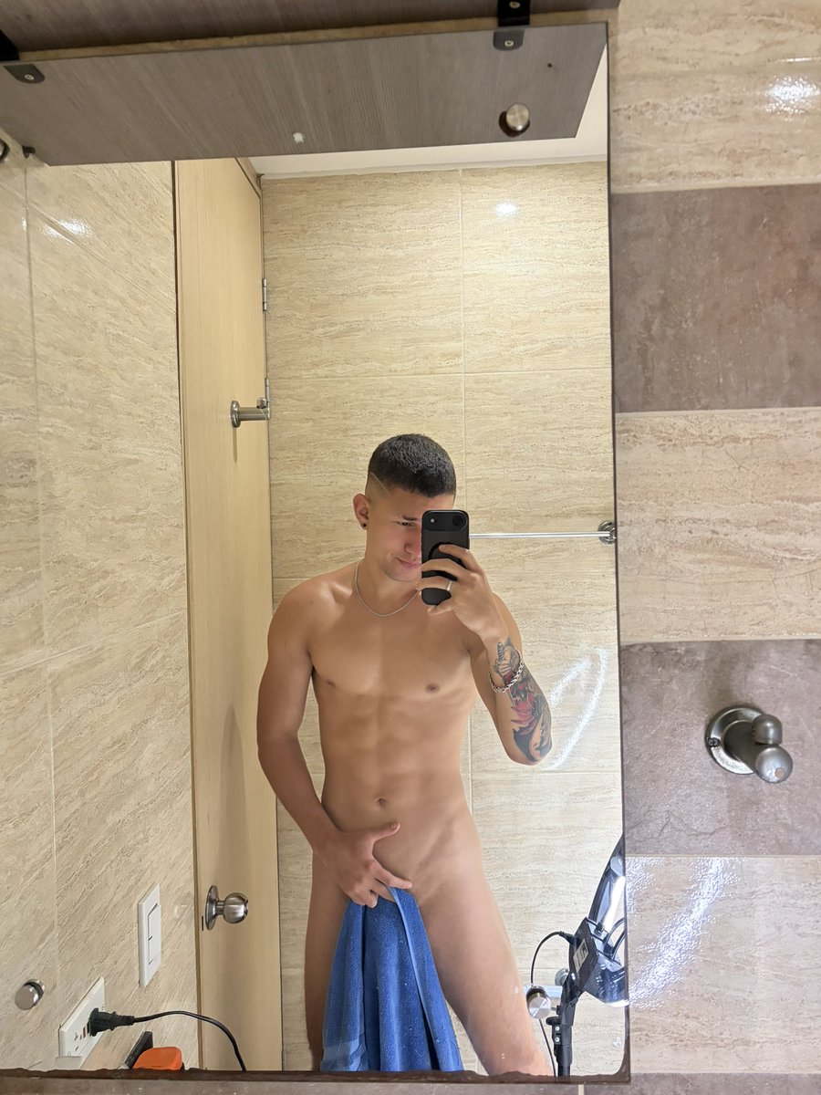 melvin__dcl's tweet photo. https://t.co/KjjypBHCNw acá está lo mejor 🔥 https://t.co/JaiDdo0g3P