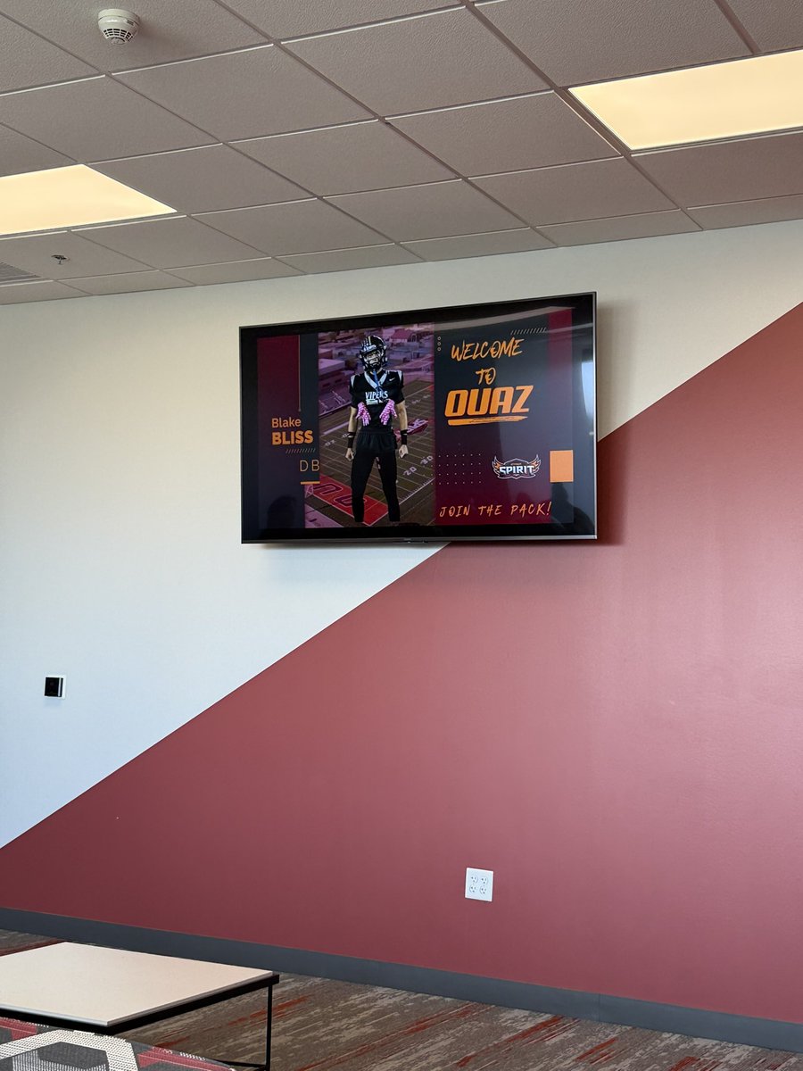 BlakeBliss26's tweet photo. I am so thankful to have been invited on my first Official Visit with @OUAZFootball 
Huge thank you to @CoachJDominguez and @CoachMurphyQB for having me out today!!  #Spirit #OUAZ 

@BallCoachHP @mateo_alicea @Davis44Shoot @coach_waldeck https://t.co/EYW2tP60WQ