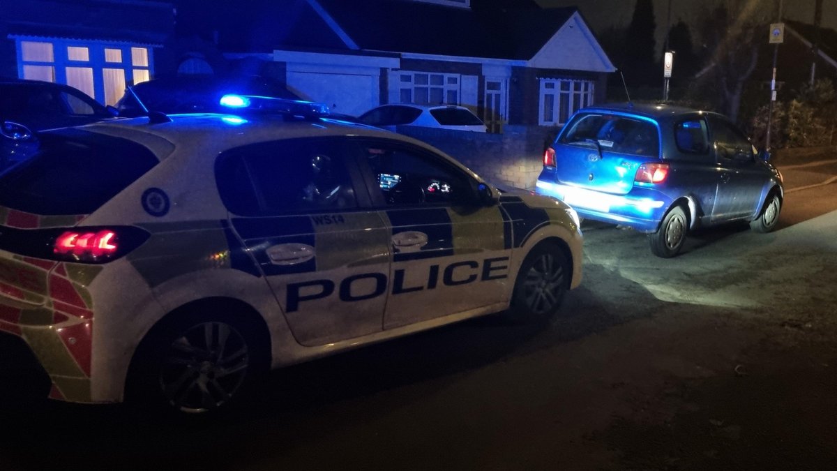 🗨👮🏻‍♂️ Another uninsured vehicle taken off the road by the team this evening following proactive patrols in the Aldridge and Walsall Wood neighbourhood areas. Officers have seized a number of illegally driven vehicles off the roads recently and will continue to do so. 🚙 👍🏻 🚔