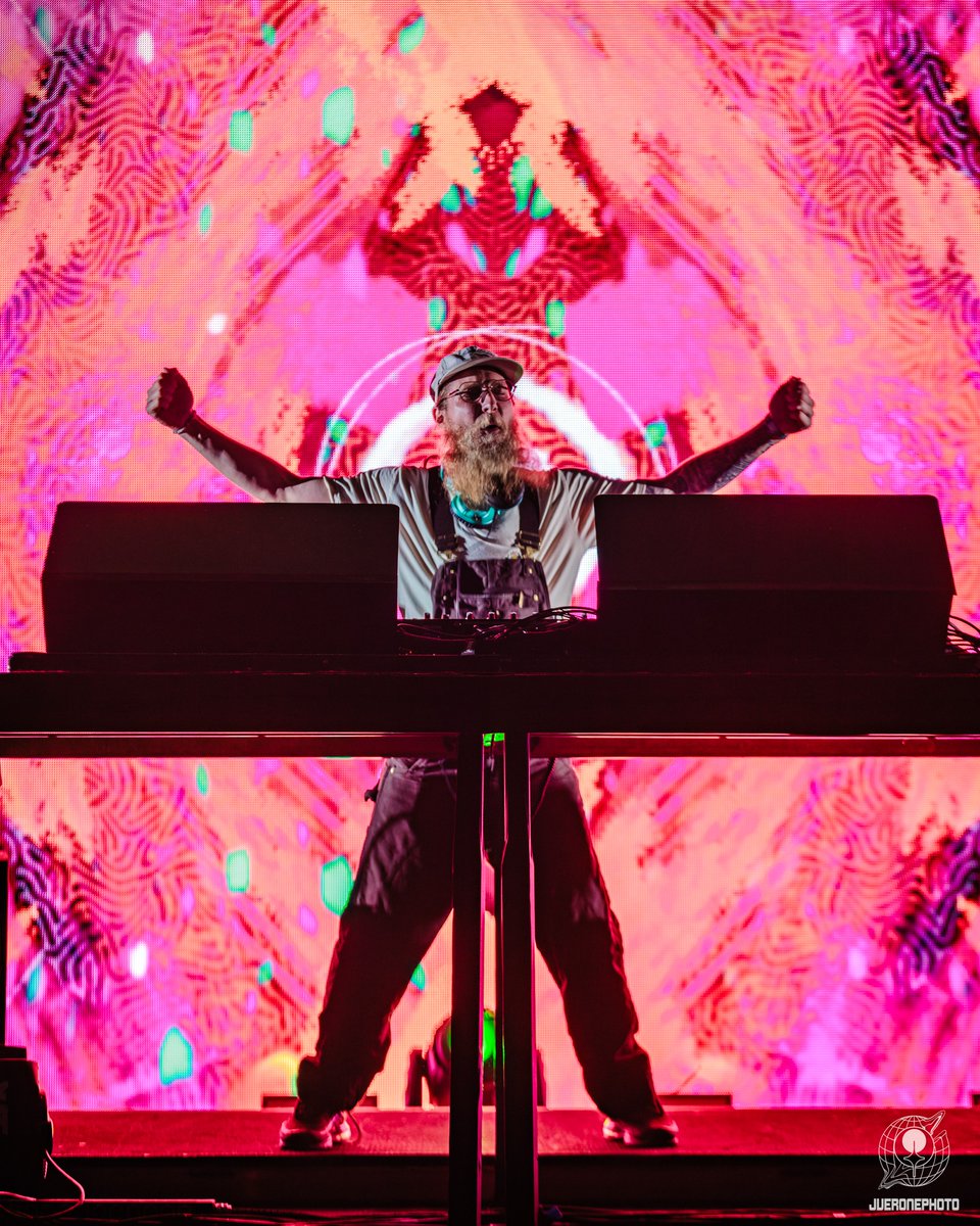 It's almost time to BOOGIE! The man, the myth, the legend, Boogie T, is bringing his Odyssey tour to Cargo Concert Hall this Saturday. This show WILL SELL OUT! Grab your tickets at bit.ly/BoogieTCCH.

Photos courtesy of @mrboogiet