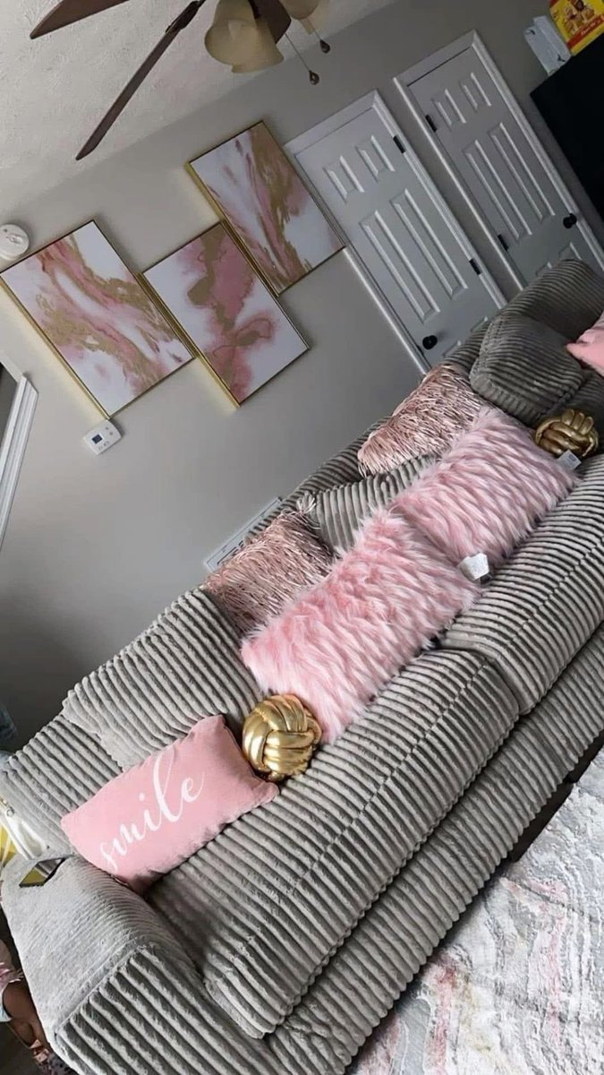 layxsnv's tweet image. That new apartment on the way 💕🥰 Lock in !