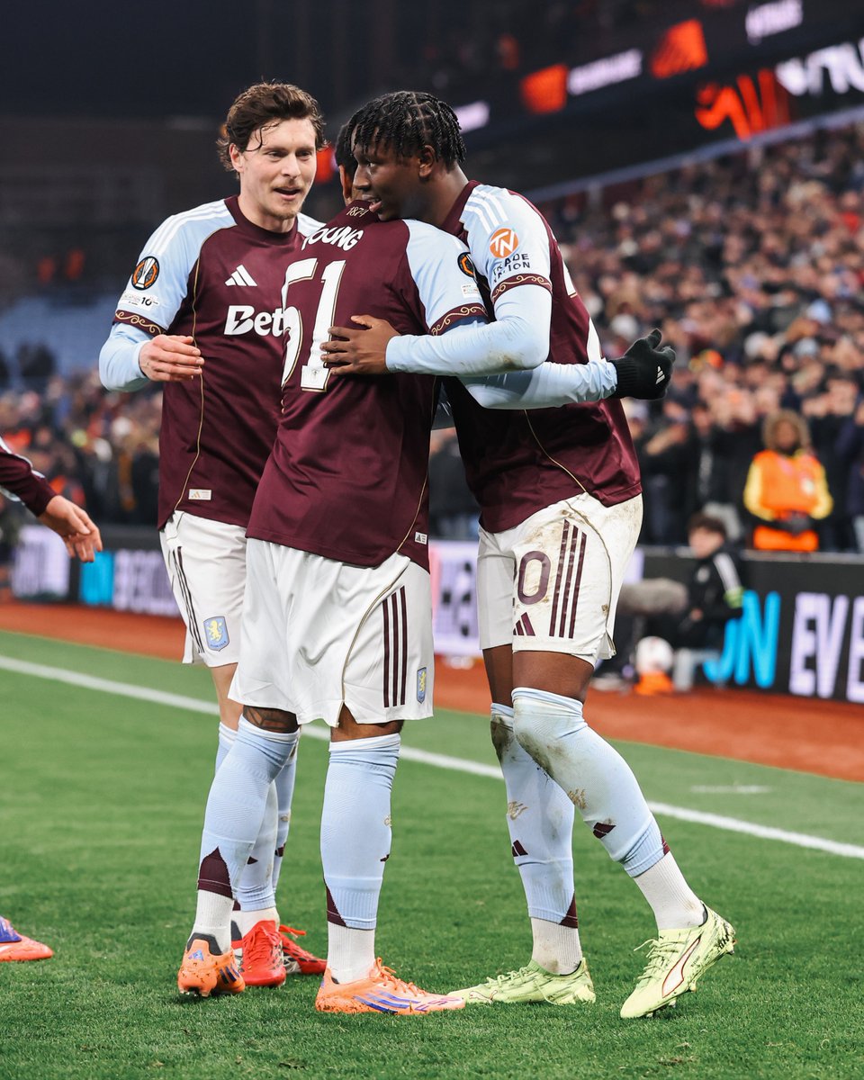 AVFCOfficial's tweet image. La Bodymoor Heath 😍 💜