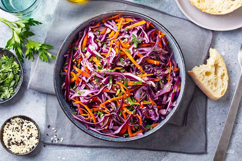 Gardeners_Path_'s tweet image. How Nutritious Is Raw Cabbage? Love it or hate it, cabbage packs a hefty nutritional punch. Discover the health benefits of raw cabbage on Gardener's Path gardenerspath.com/plants/vegetab… #cabbage #nutrition