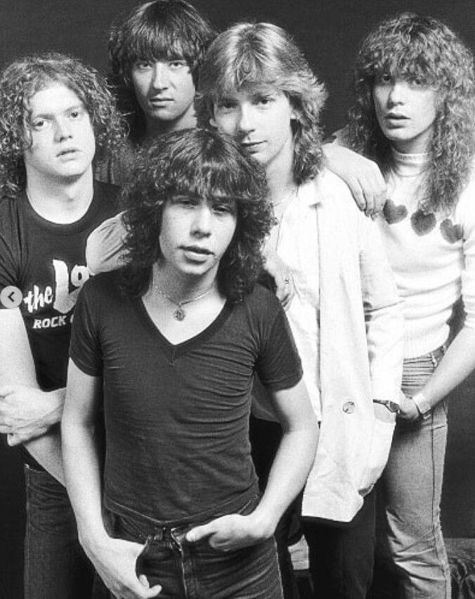 RockTheseTweets's tweet photo. #OnThisDay in 1978, Steve Clark officially joined #DefLeppard after attending a band rehearsal at the spoon factory near Bramall Lane in Sheffield. Steve impressed the band with his version of Free Bird and the rest is history! https://t.co/QsYm7HOsiV