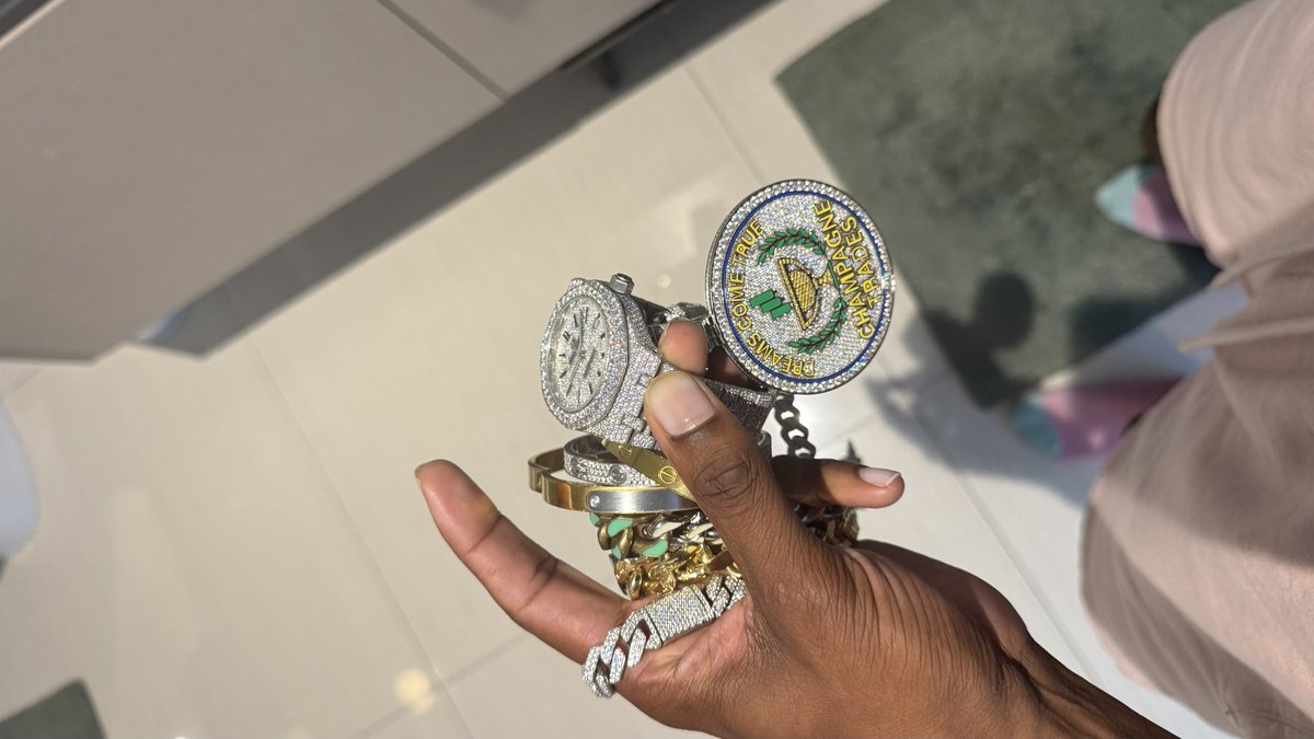 Champagne Trades 🏆 tweet media